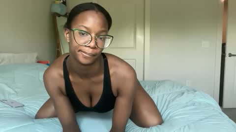 Serenity Bee   online show from April 2026 02:25:01 PM