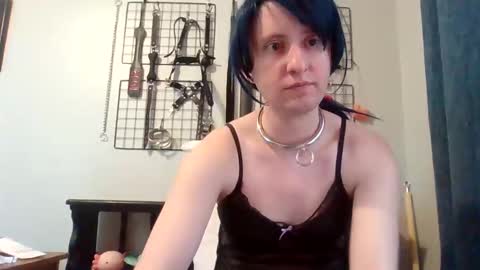 Servile Sarah online show from March 2026 09:21:02 PM