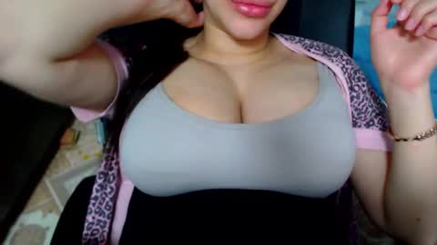 Snapshot of seu_cute chatting on February 2025 05:42:01 PM seu_cute online show from February 2025 05:42:01 PM