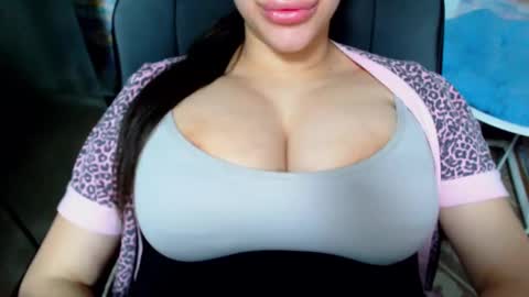 Snapshot of seu_cute chatting on February 2025 06:30:02 PM seu_cute online show from February 2025 06:30:02 PM