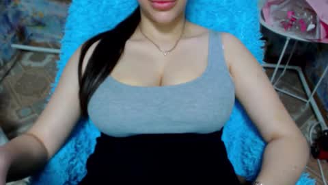 Snapshot of seu_cute chatting on November 2025 08:37:01 AM seu_cute online show from November 2025 08:37:01 AM