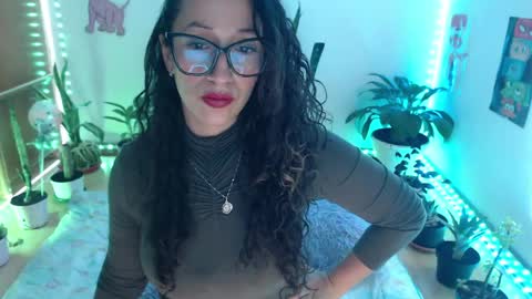 Snapshot of seuctive_woman57 chatting on May 2026 02:18:01 AM samy online show from May 2026 02:18:01 AM