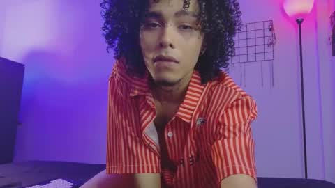 Alexis online show from October 2025 04:24:02 AM