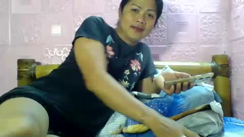 Snapshot of sexgoddesses4u chatting on December 2024 12:11:01 AM Ems online show from December 2024 12:11:01 AM