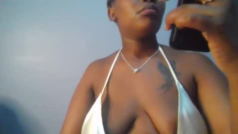 Maggie online show from September 2025 06:31:02 PM