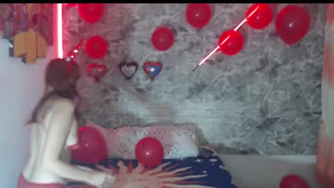 Snapshot of sexincompany chatting on February 2025 06:23:01 AM monserat y thony online show from February 2025 06:23:01 AM