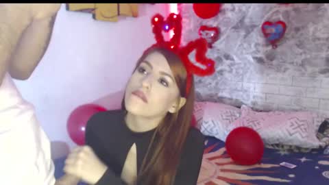 Snapshot of sexincompany chatting on February 2025 05:09:01 AM monserat y thony online show from February 2025 05:09:01 AM