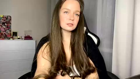 My name is Mia whats yours online show from December 2024 07:11:02 PM