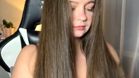 My name is Mia whats yours online show from November 2025 02:50:01 PM