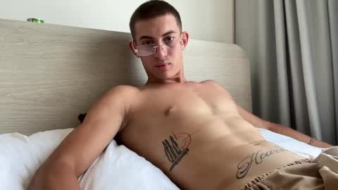 Snapshot of sexninjaboy_ chatting on April 2026 05:16:02 AM Jace online show from April 2026 05:16:02 AM