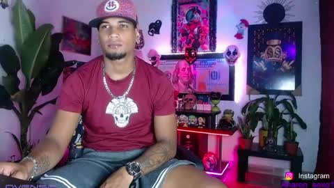 Snapshot of sexo_aharon chatting on June 2026 07:55:02 AM Aharon ravelo online show from June 2026 07:55:02 AM