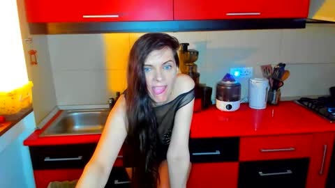 sexqueen1111 online show from March 2026 02:45:03 PM