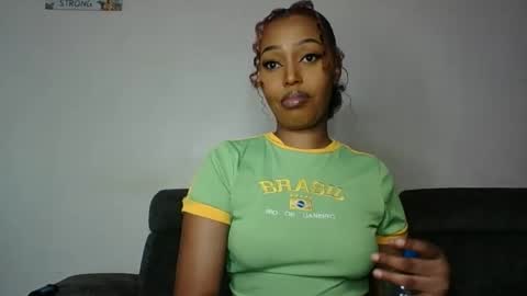 Snapshot of sexttiana_ebony chatting on March 2026 02:50:01 PM sexttiana_ebony online show from March 2026 02:50:01 PM