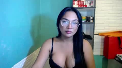 Snapshot of sexuallyattractive_mae chatting on May 2026 09:11:02 PM sexuallyattractive_mae online show from May 2026 09:11:02 PM