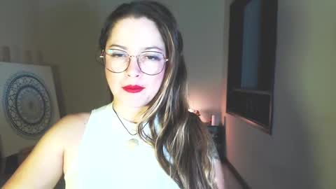 Snapshot of sexwwoman chatting on February 2025 01:54:01 AM CHIARA online show from February 2025 01:54:01 AM