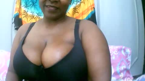 sexxi_ebony online show from February 2026 01:16:02 PM