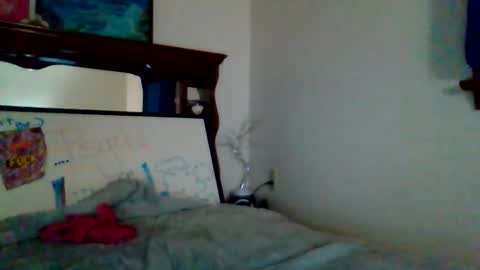 Snapshot of sexxileeah42o chatting on March 2026 10:43:01 AM Leeah CloudZzz online show from March 2026 10:43:01 AM
