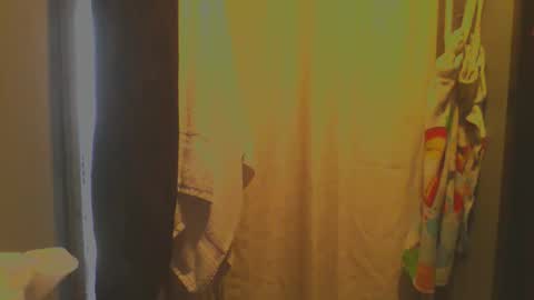 Snapshot of sexxileeah42o chatting on June 2026 05:38:02 PM Leeah CloudZzz online show from June 2026 05:38:02 PM