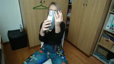 sexxxycrystali online show from October 2025 08:16:02 AM