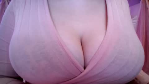 Snapshot of sexxxyprincess chatting on February 2026 02:32:01 AM Princess online show from February 2026 02:32:01 AM