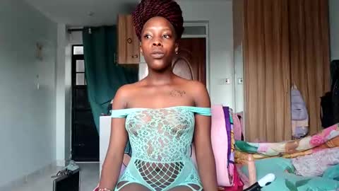Snapshot of sexxy_flave chatting on October 2025 09:43:02 AM Sexxy Flave online show from October 2025 09:43:02 AM