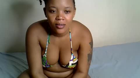 Snapshot of sexxythea_ chatting on October 2025 06:05:01 PM sexxythea_ online show from October 2025 06:05:01 PM