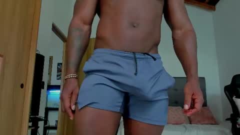 Snapshot of sexy_blackman chatting on July 2026 05:15:02 PM sexy blackman online show from July 2026 05:15:02 PM