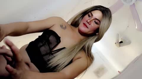 Snapshot of sexy_blaire chatting on April 2026 02:34:02 AM Haley Blaire online show from April 2026 02:34:02 AM