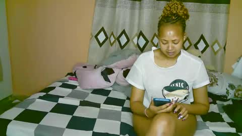 sexy_bluegirl online show from October 2025 01:57:01 AM