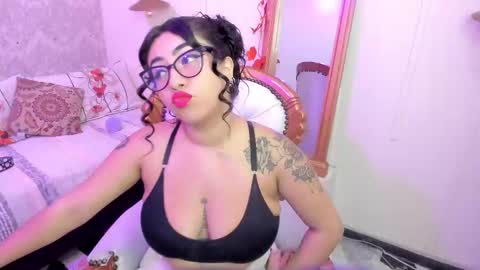 Snapshot of sexy_cristall chatting on February 2025 08:31:02 PM C R I S T A L online show from February 2025 08:31:02 PM