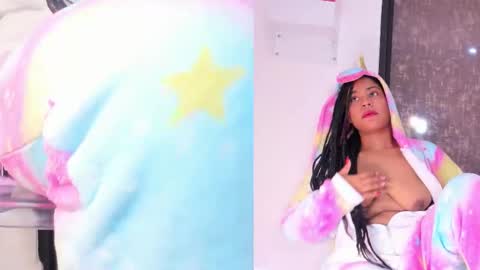 sexy_curlylady online show from February 2026 02:04:02 AM