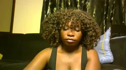Snapshot of sexy_ebony_princess chatting on February 2026 11:10:02 PM Trina online show from February 2026 11:10:02 PM