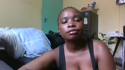 Snapshot of sexy_ebony_princess chatting on February 2026 11:39:01 AM Trina online show from February 2026 11:39:01 AM