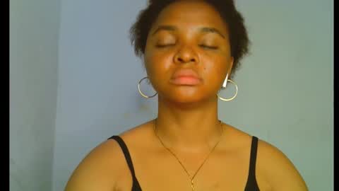 Snapshot of sexy_ebonygirl_ chatting on September 2025 08:05:01 AM Clara online show from September 2025 08:05:01 AM