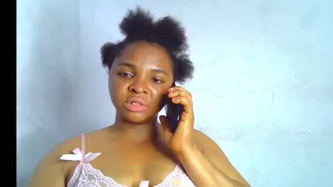 Clara online show from December 2025 07:53:01 PM