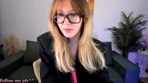 Forest fairy online show from December 2025 07:28:02 AM