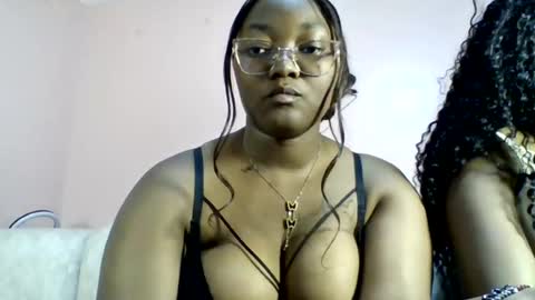 Snapshot of sexy_helle chatting on June 2026 08:55:01 PM sexy_helle online show from June 2026 08:55:01 PM