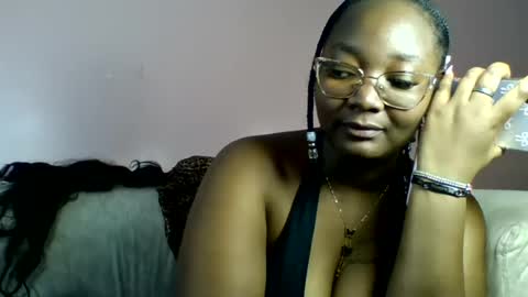 Snapshot of sexy_helle chatting on July 2026 12:54:02 PM sexy_helle online show from July 2026 12:54:02 PM