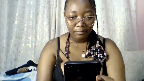 Snapshot of sexy_helle chatting on July 2026 10:19:02 PM sexy_helle online show from July 2026 10:19:02 PM