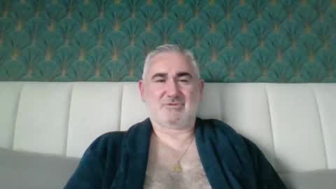 Antonio online show from April 2026 05:57:01 PM