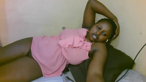 Snapshot of sexy_latasha chatting on October 2025 07:47:01 PM sexy_latasha online show from October 2025 07:47:01 PM