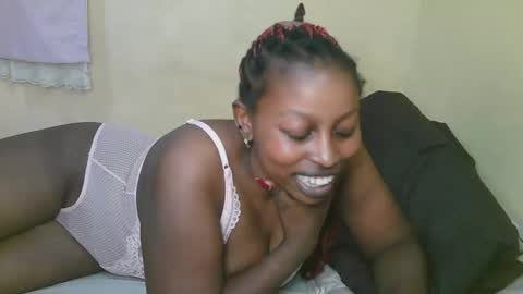 Snapshot of sexy_latasha chatting on November 2025 08:19:01 PM sexy_latasha online show from November 2025 08:19:01 PM