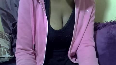 Snapshot of sexy_leila3 chatting on December 2024 10:34:02 AM kayla online show from December 2024 10:34:02 AM