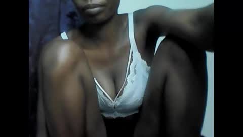 Snapshot of sexy_leila3 chatting on October 2025 07:45:02 PM kayla online show from October 2025 07:45:02 PM