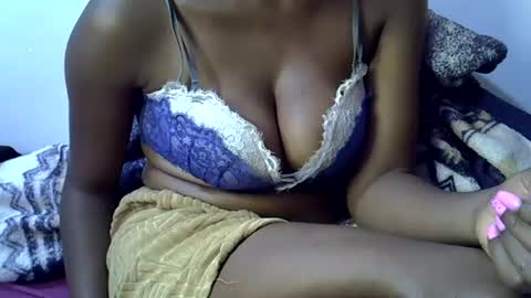 kayla online show from June 2026 01:33:01 PM