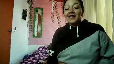 sexy lolas online show from April 2026 08:43:01 PM