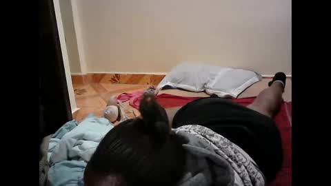 sexy_lunah online show from May 2026 01:45:01 AM