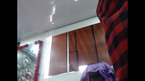 Snapshot of sexy_mature_hot01 chatting on September 2025 06:00:01 PM MARIPOSA online show from September 2025 06:00:01 PM