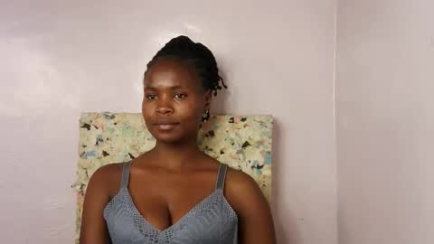 Molyne online show from February 2026 01:58:02 AM