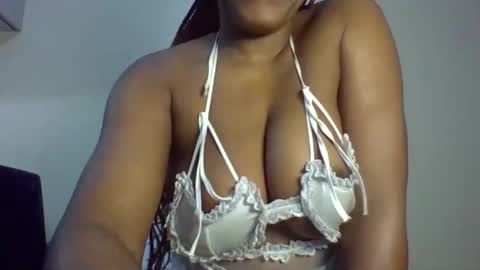 Snapshot of sexy_natallie chatting on October 2025 08:09:02 AM natallie online show from October 2025 08:09:02 AM